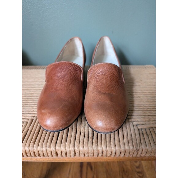 L.L. Bean Womens Brown Leather Loafers Shoes Sz 8 Preppy Mature Work Teacher - Picture 6 of 8